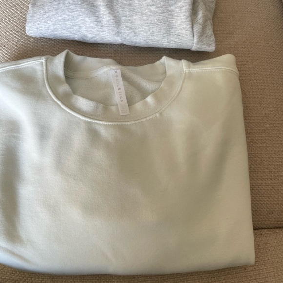 TWO fabletics cropped workout sweatshirts - Picture 4 of 7